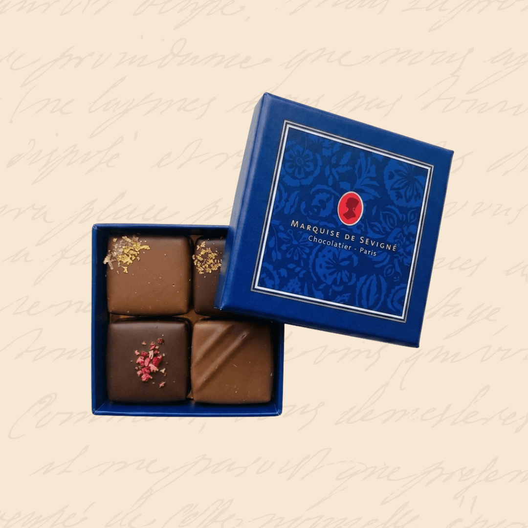 petite boite quatre chocolats fourres attention marquise